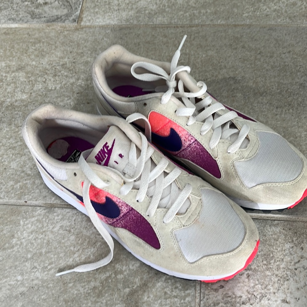 Nike Air women’s size 10 gently worn